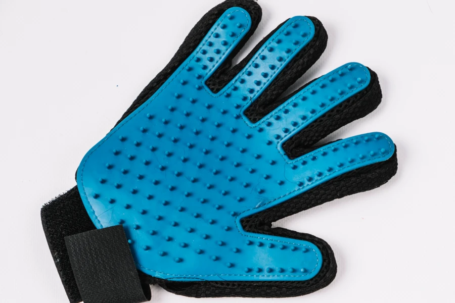 Gentle Grooming Glove for Dogs and Cats