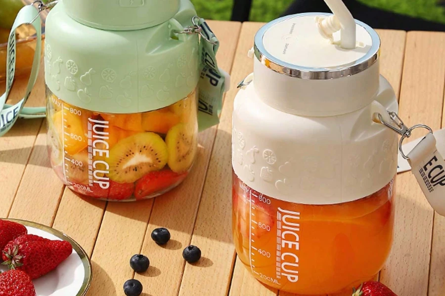 Cordless Fruit and Veggie Juicer Cup